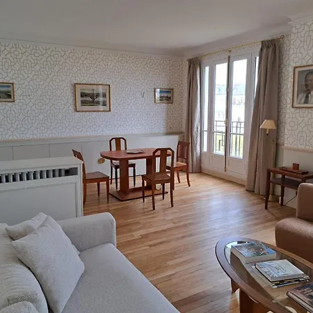 Bright & Elegant With View Over Invalides, Near St Germain Des Pres * Paris