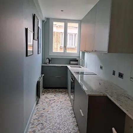 Bright & Elegant With View Over Invalides, Near St Germain Des Pres *