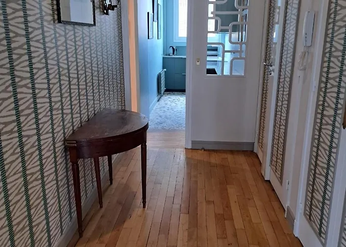 Bright & Elegant With View Over Invalides, Near St Germain Des Pres Paris