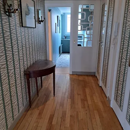 Bright & Elegant With View Over Invalides, Near St Germain Des Pres Paris